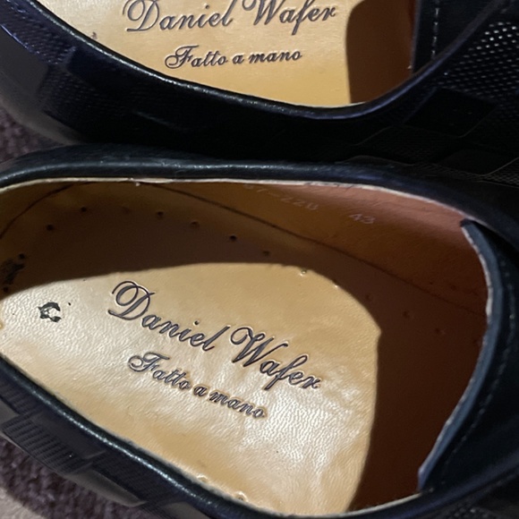 Black Shoes main image 4
